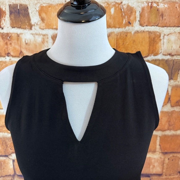 Michael Kors Keyhole Blouse Size 4 - Picture 2 of 5